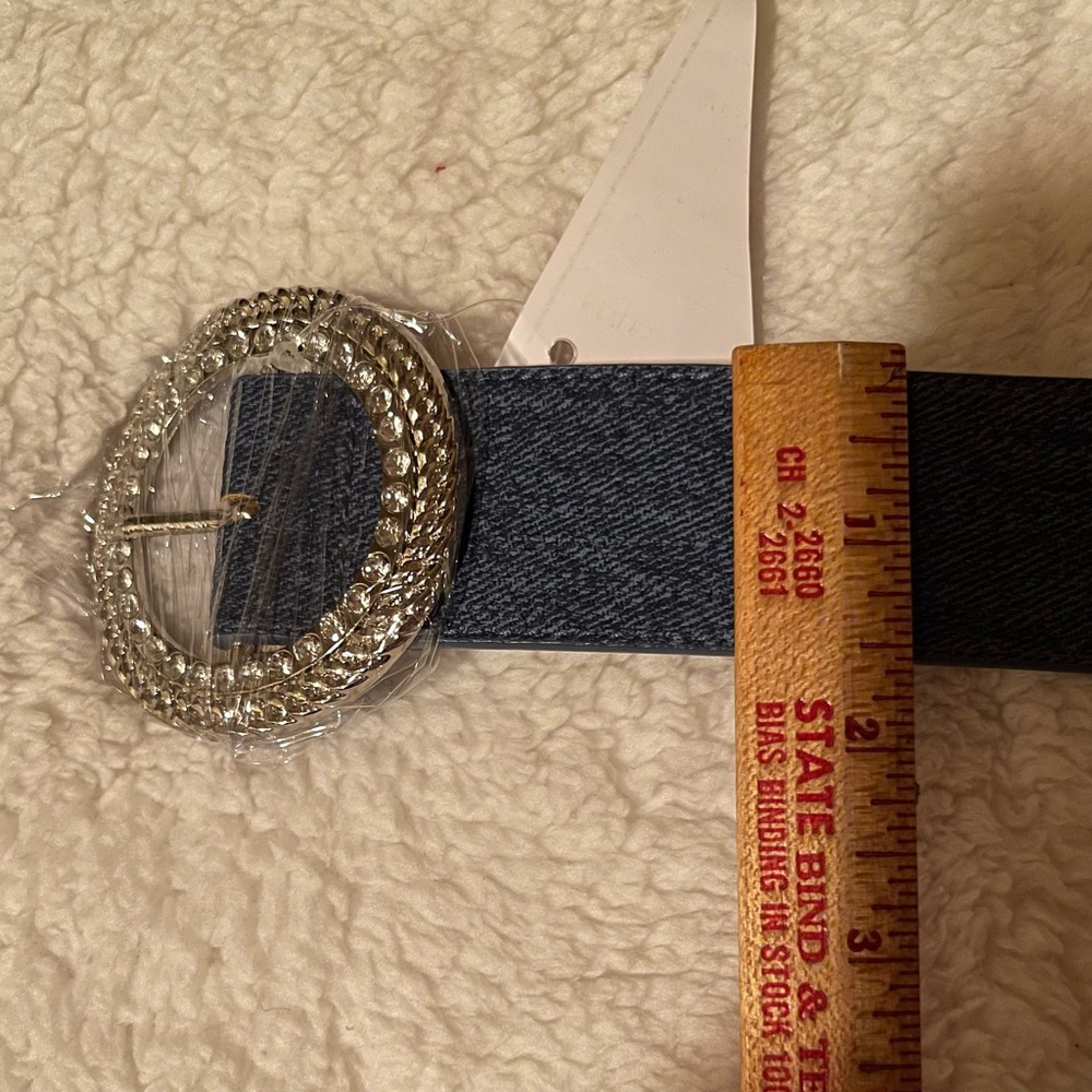 Faux Leather / Rhinestone Buckle - Picture 4 of 4